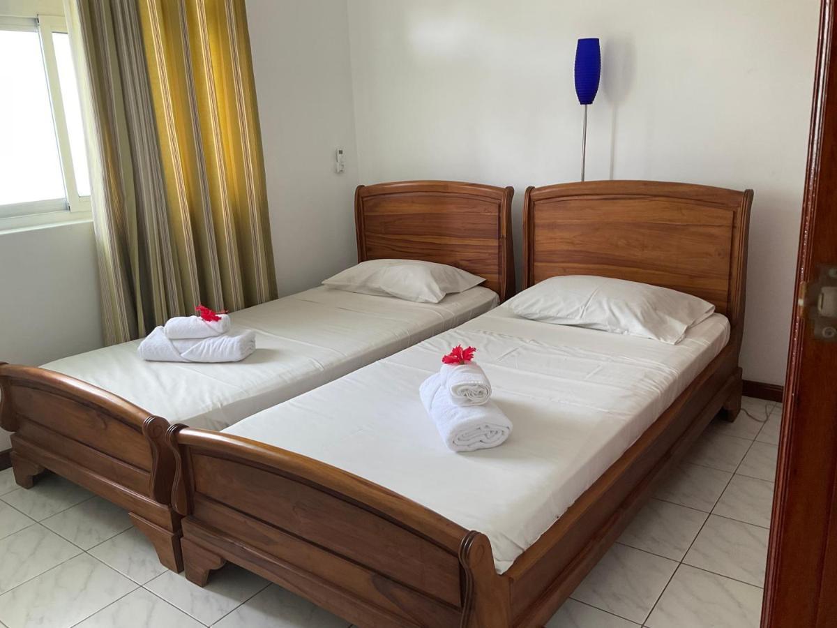 Royale Self Catering * Anse Royale